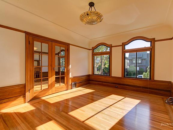 4th image of 12 Commonwealth Ave APT 7