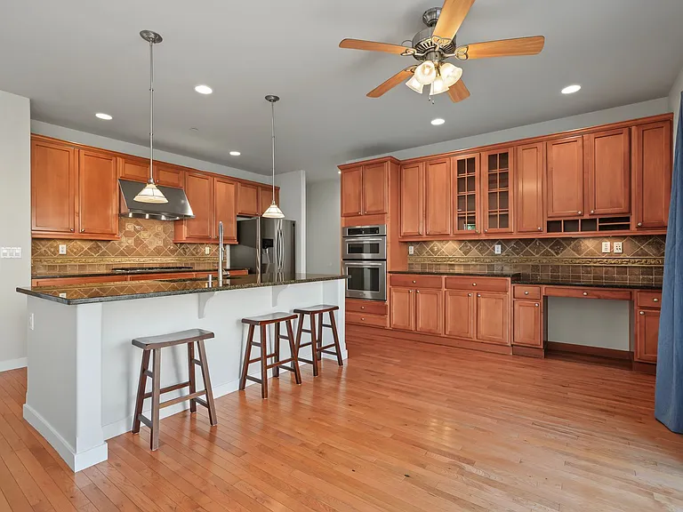 1874 Miller Dr — Photo 11