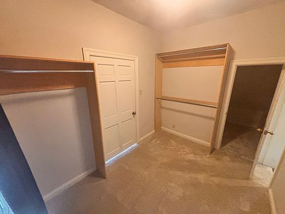 5th image of 205 Collinwood Ave
