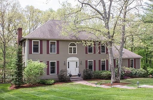1st image of 7 Deerfield Dr