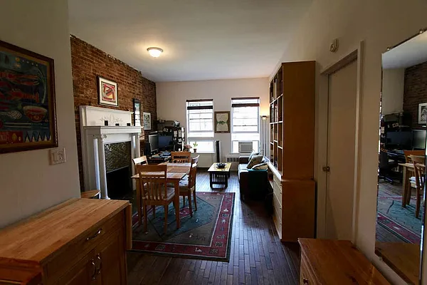 Rented by Irving Properties of New York, LLC | media 21