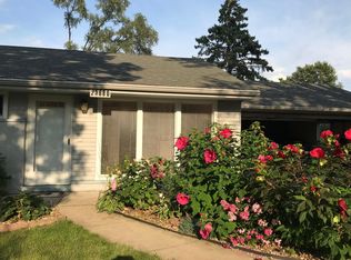 23680 Meadowbrook Rd, Novi, MI 48375