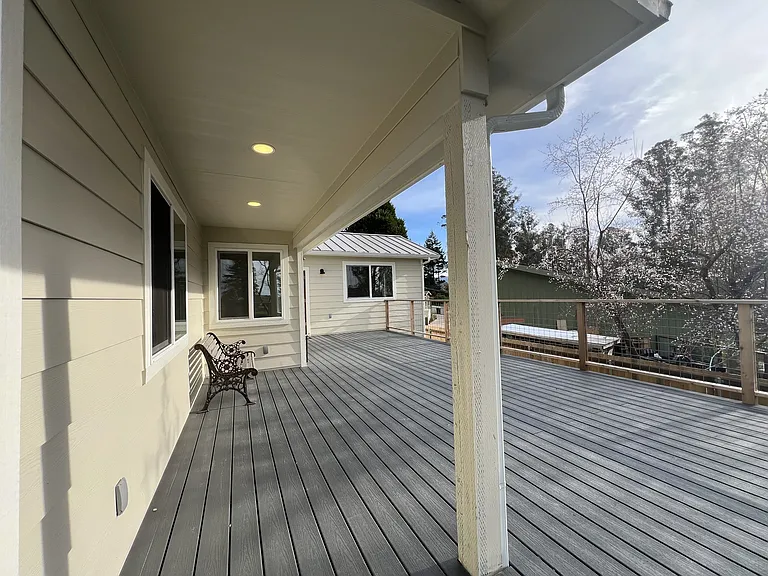 537 Bayside Rd — Photo 16