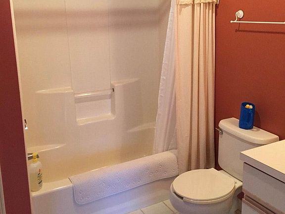 Second Bedroom Pvt Bath
