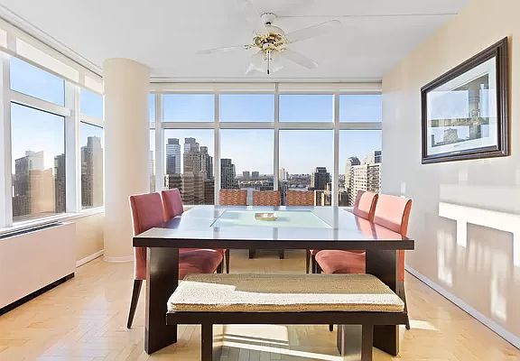3rd image of 160 W 66th St APT 24H