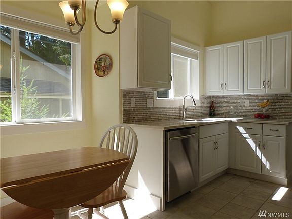 5th image of 8 Inglewood Pl