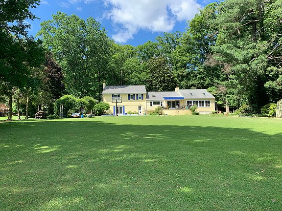 3rd image of 6213 Waterway Dr