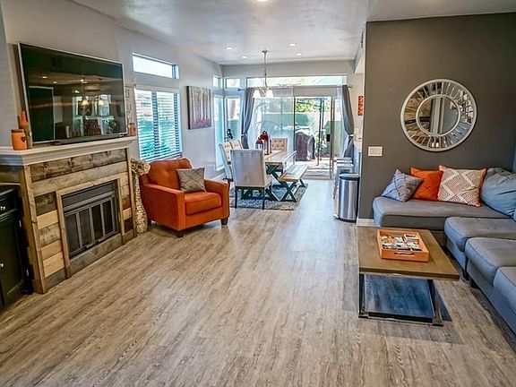 3rd image of 26133 McBean Pkwy Unit 127