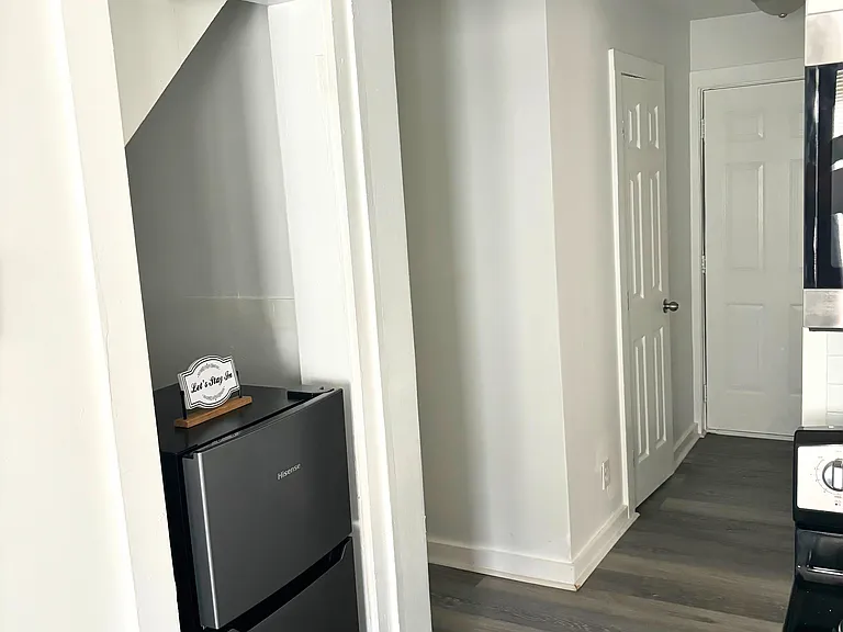 2726 Bayard St #B — Photo 10