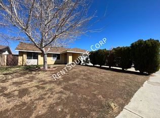 2823 E Avenue R13, Palmdale, CA 93550