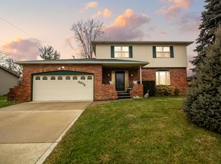 5575 Rockport Rd, Columbus, OH 43235