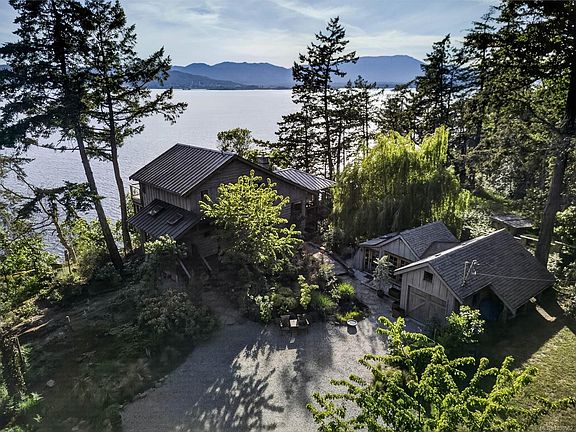 2nd image of 245 Mountain Park Dr