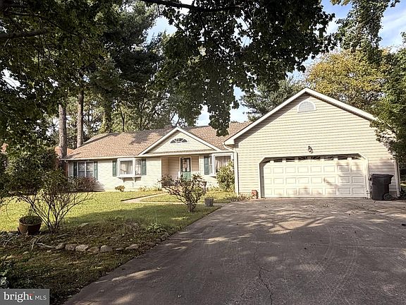 2nd image of 252 Greenview Dr