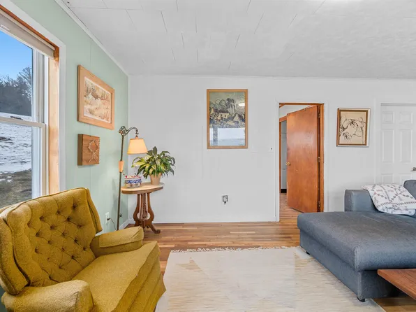 91 Hays Drive, Hardwick, VT 05843-9508