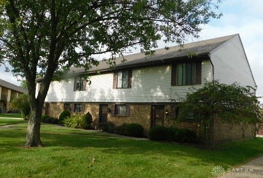 3rd image of 7831 Betsy Ross Cir