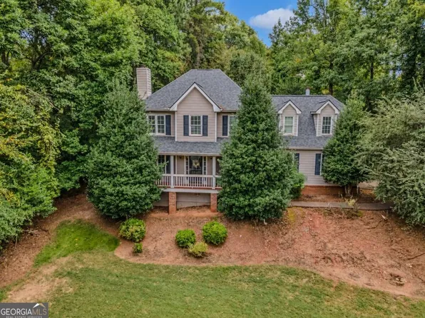 220 Timber Laurel Ln, Lawrenceville, GA 30043