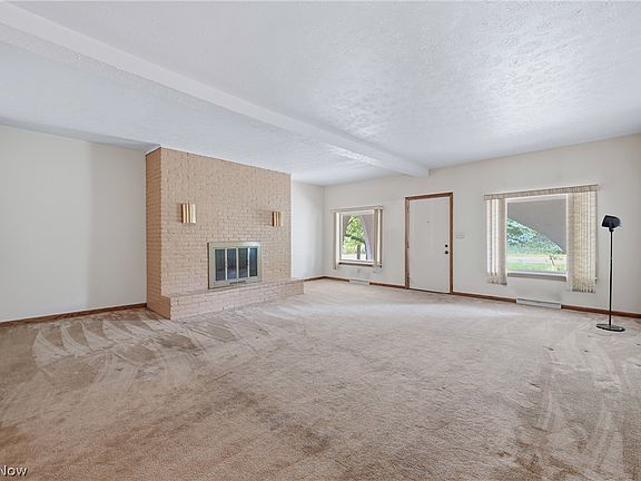 5th image of 4874 Logan Way