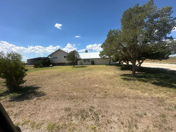 5813 N Johnson Rd, Hobbs, NM 88242