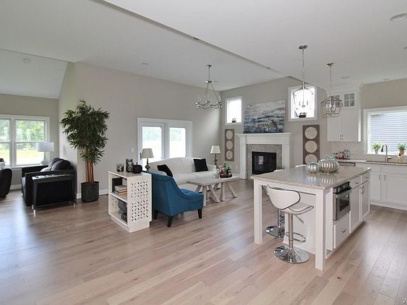 3rd image of 5399 Briannas Nook