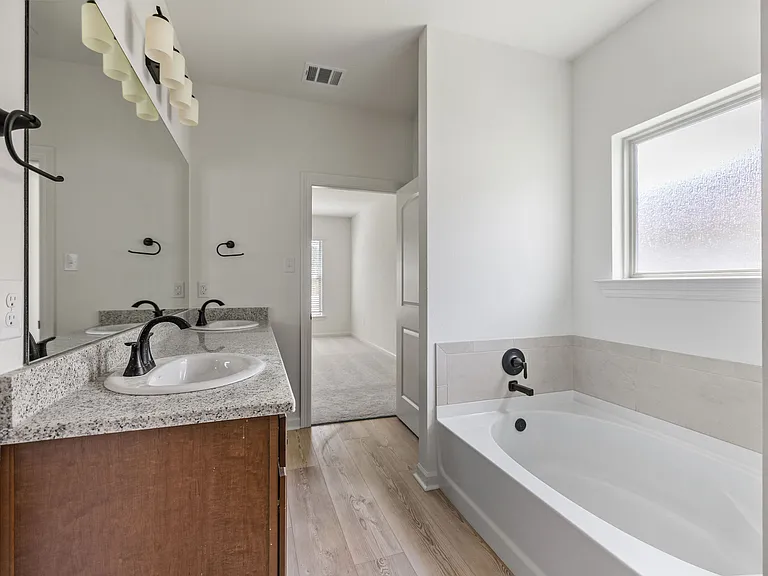 185 Southgate Dr — Photo 9