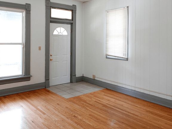 2nd image of 1548 Hunter Ave