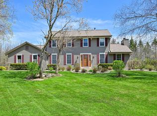 1294 Trailway Dr, Grafton, WI 53024