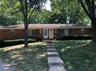 6617 Garnett Ct, Shawnee, KS 66203