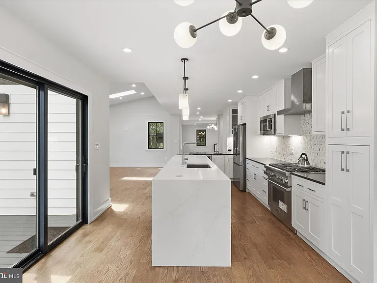 5921 Chesterbrook Rd — Photo 31