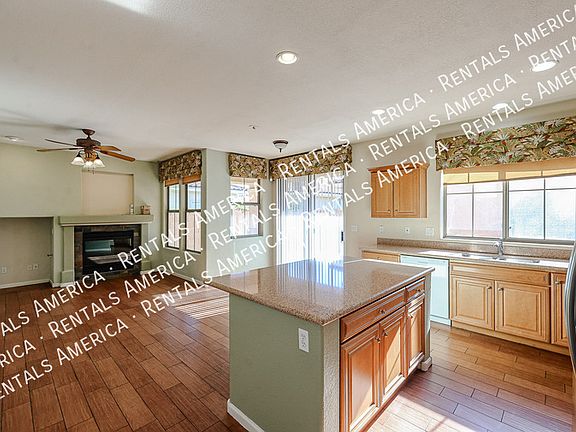 3rd image of 13601 W Cypress St