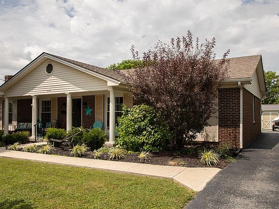 2nd image of 213 Maplewood Dr
