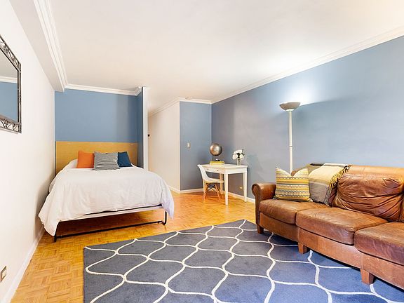 3rd image of 301 E 40th St #2T