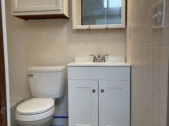 5th image of 223 W Bomford St APT A