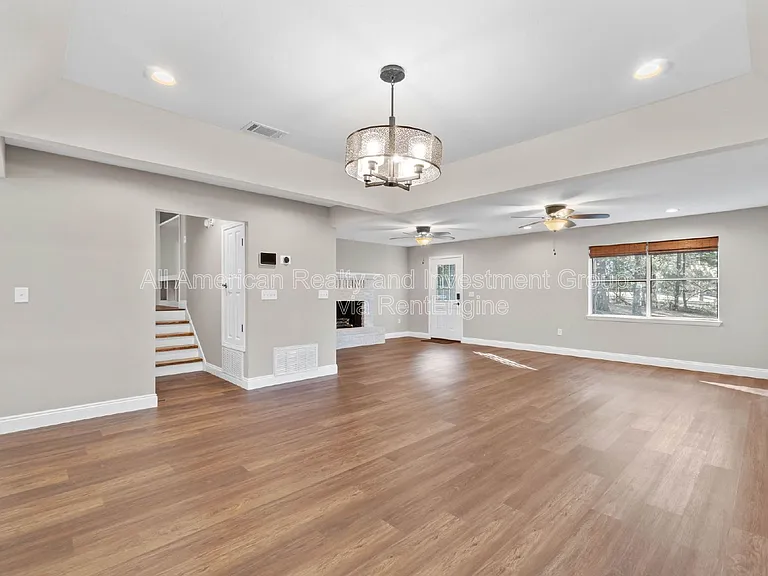 1315 Grandview Dr — Photo 4