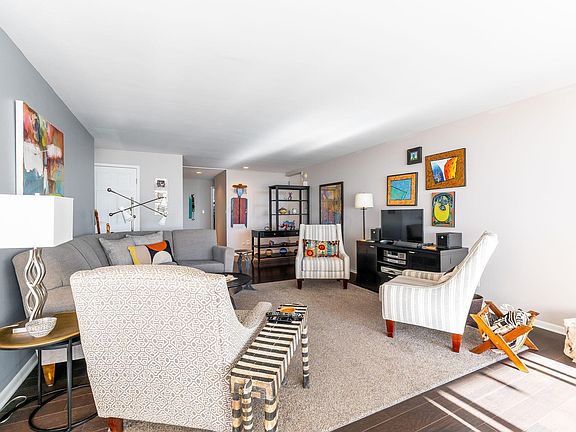 3rd image of 1000 Urlin Ave APT 1205