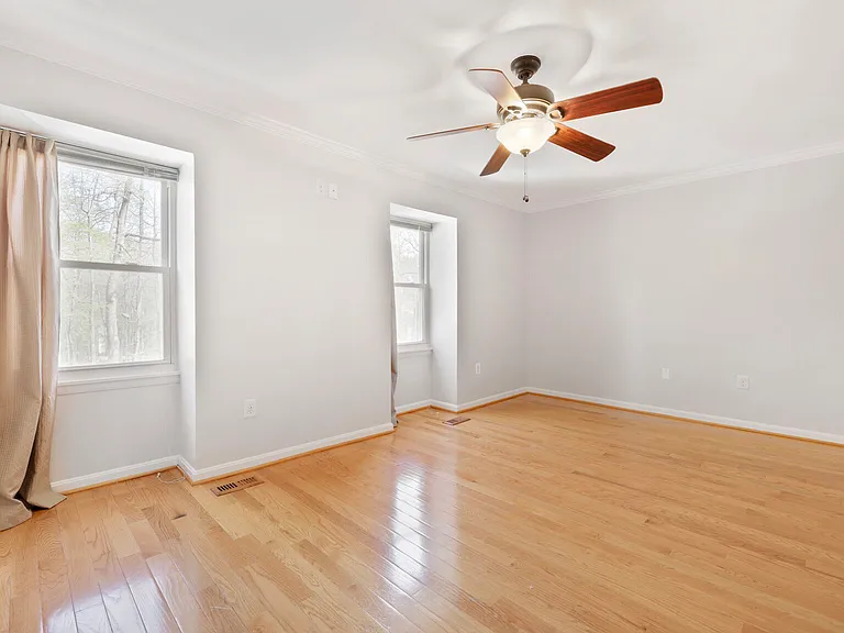 Upper Level - Primary Bedroom