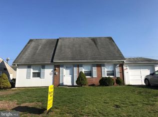 60 Messenger Ln, Willingboro, NJ 08046