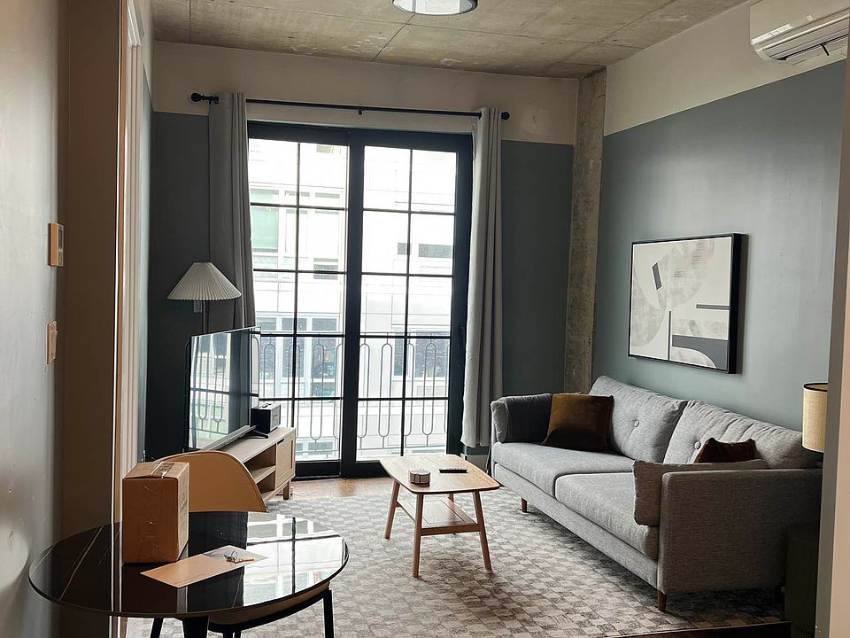 1st image of 187 Kent Ave #517