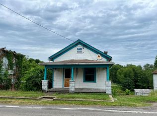 6299 Tuscarawas Rd, Industry, PA 15052