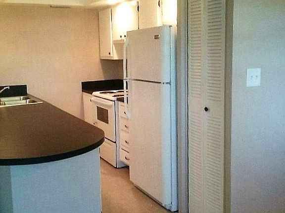 2nd image of 105 47th Avenue Dr W APT 172
