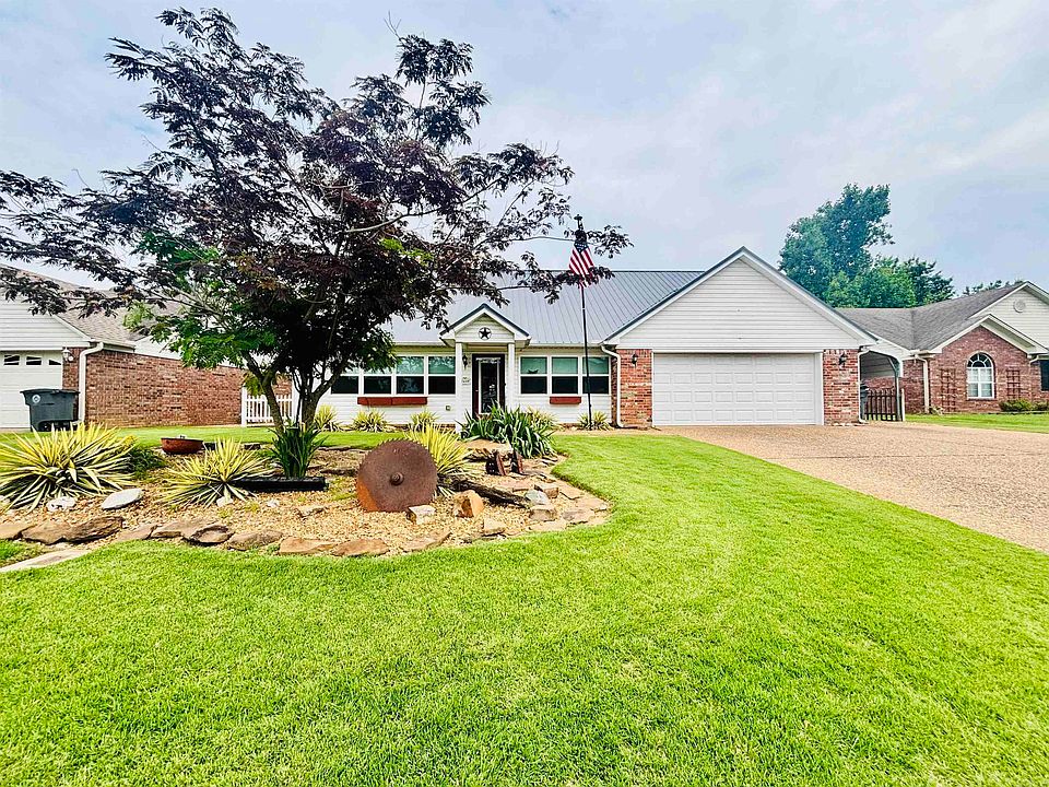 1st image of 2409 Normandy Ln