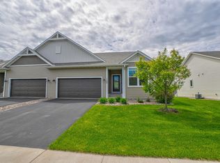 1580 Southpoint Dr, Hudson, WI 54016