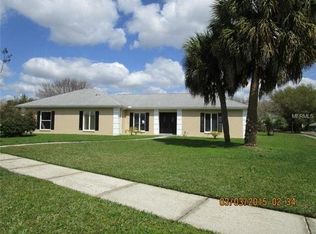 9202 Regents Park Dr, Tampa, FL 33647