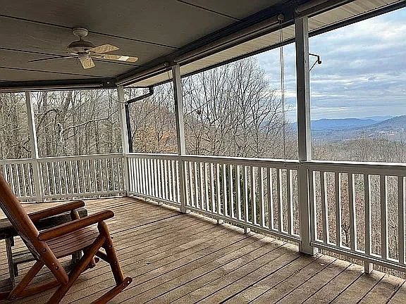 5th image of 7 Lakeview Drive