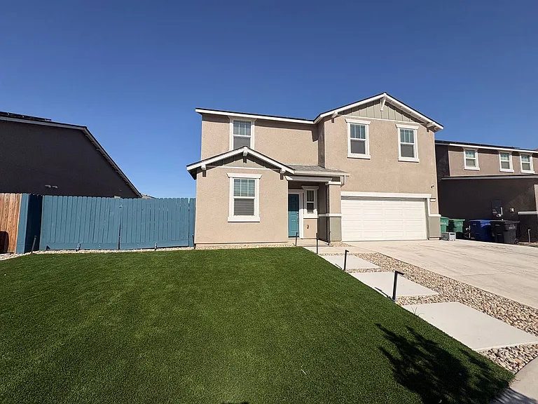 1463 S Orbit Cir — Photo 2