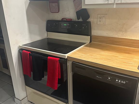 4th image of 15496 Lakes Of Delray Blvd #104B