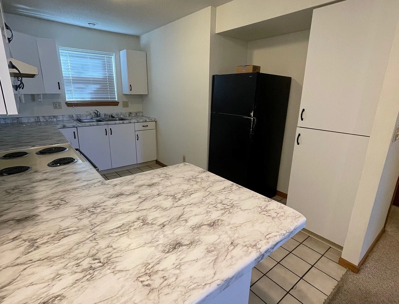 2 bed, $1,075 — Photo 4