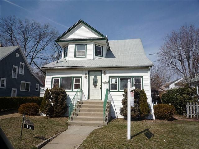 1st image of 15 Evans Ave
