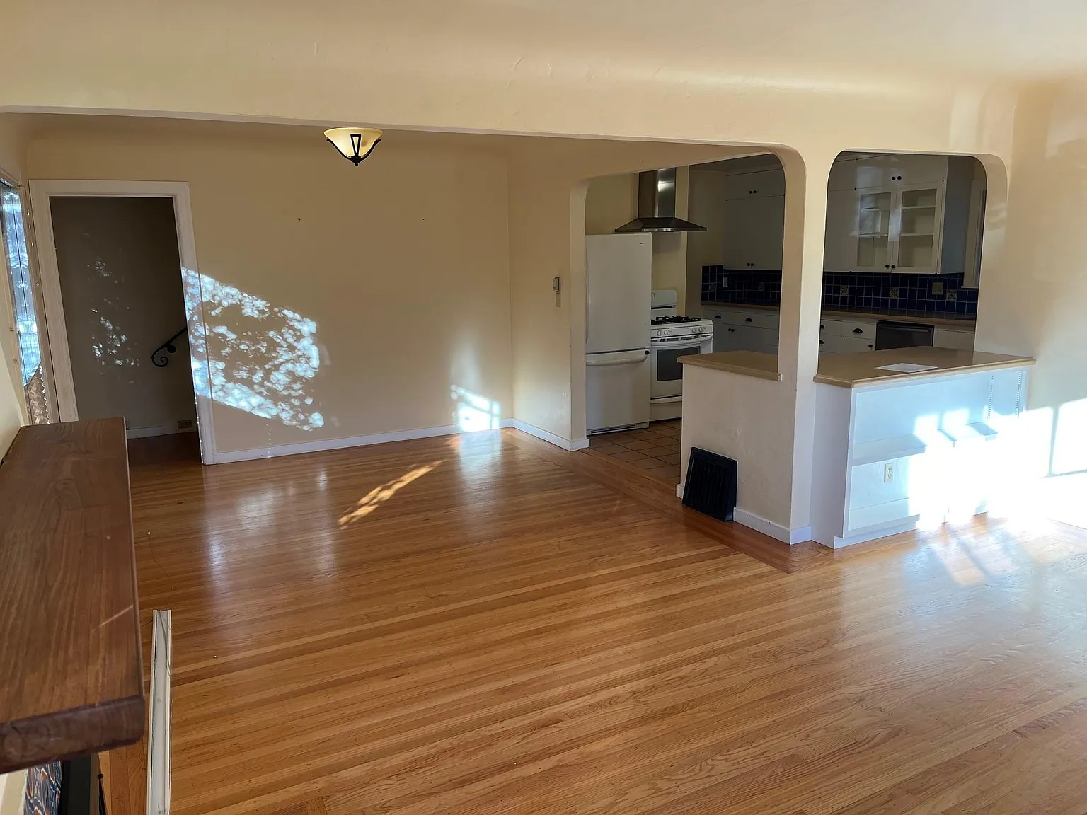 3 bed, 1838 sqft, $4,100 — Photo 4