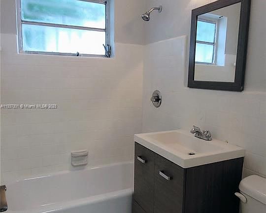 4th image of 2035 SW 13th Ct #2035