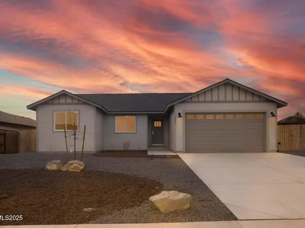 915 Saltbrush Rd, Dayton, NV 89403